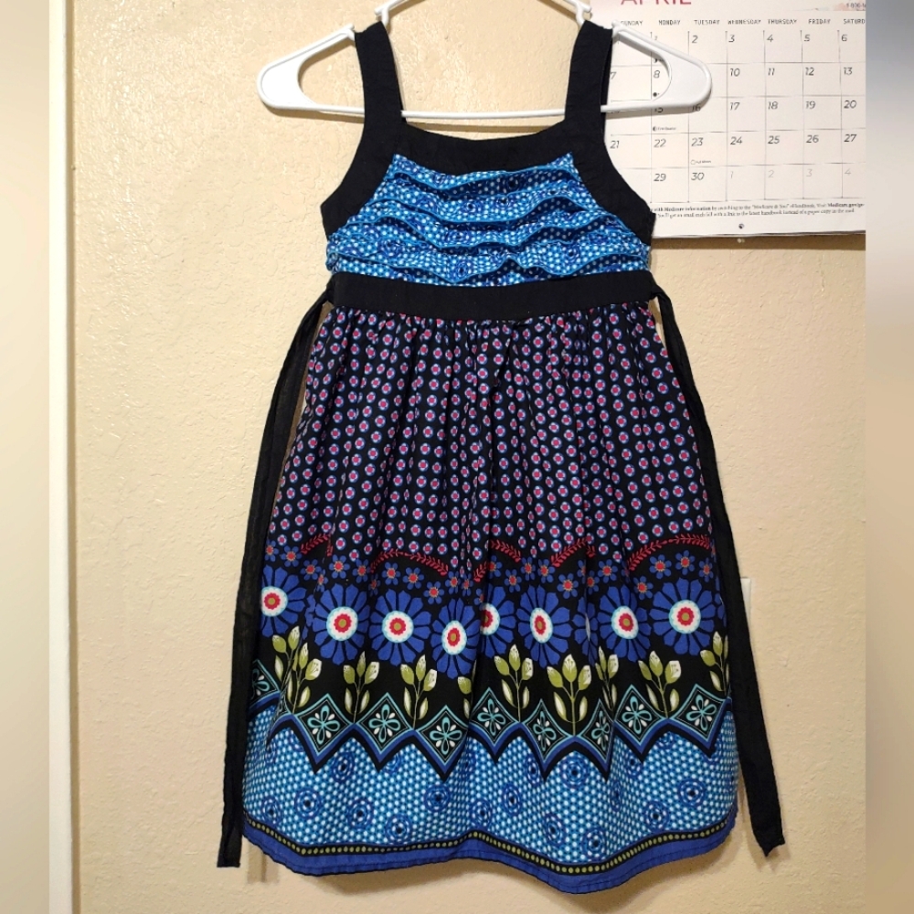 Little girl's dress